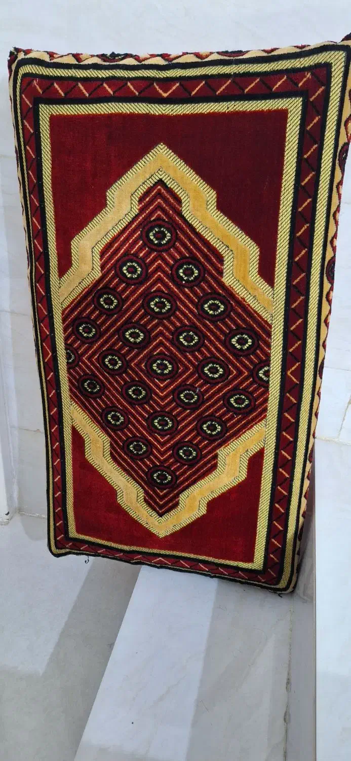 پشتی قالینی|پشتی|یزد, |دیوار