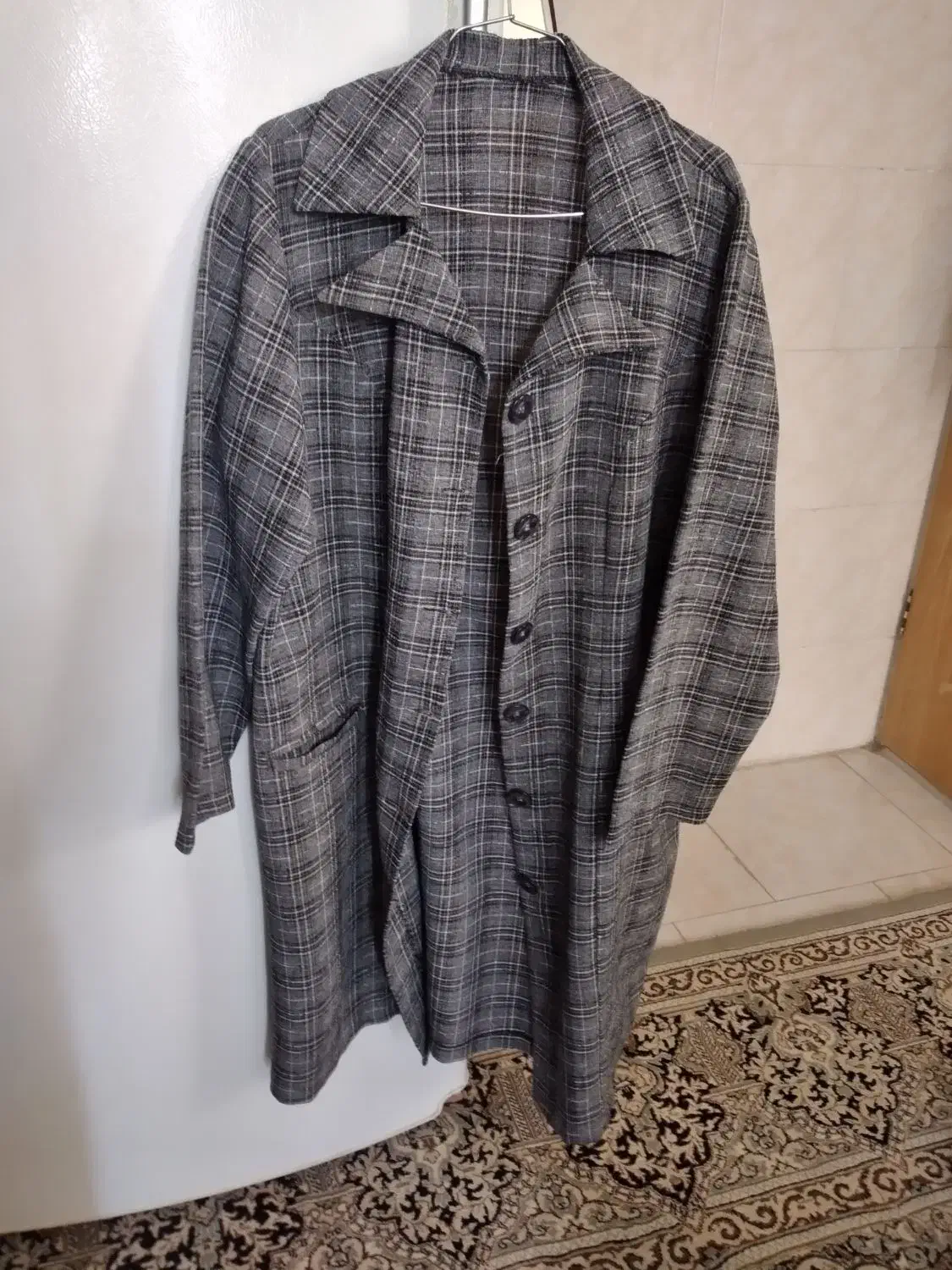 ۲۱تکه مانتووکت ولباس باهم یک میلیون وپانصد|لباس|اشکذر, |دیوار