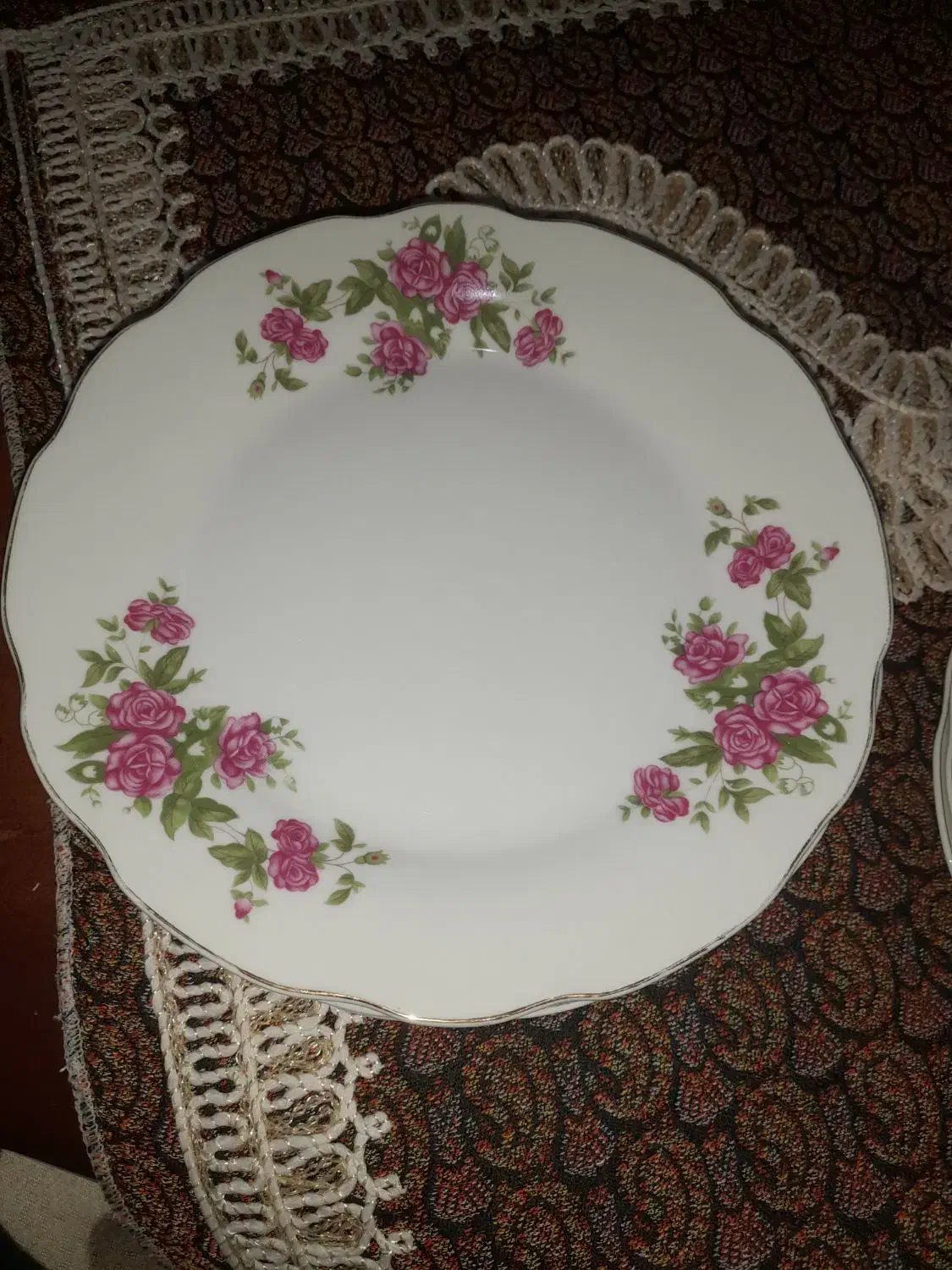 تعدادی ظرف|ظروف سرو و پذیرایی|اردبیل, |دیوار