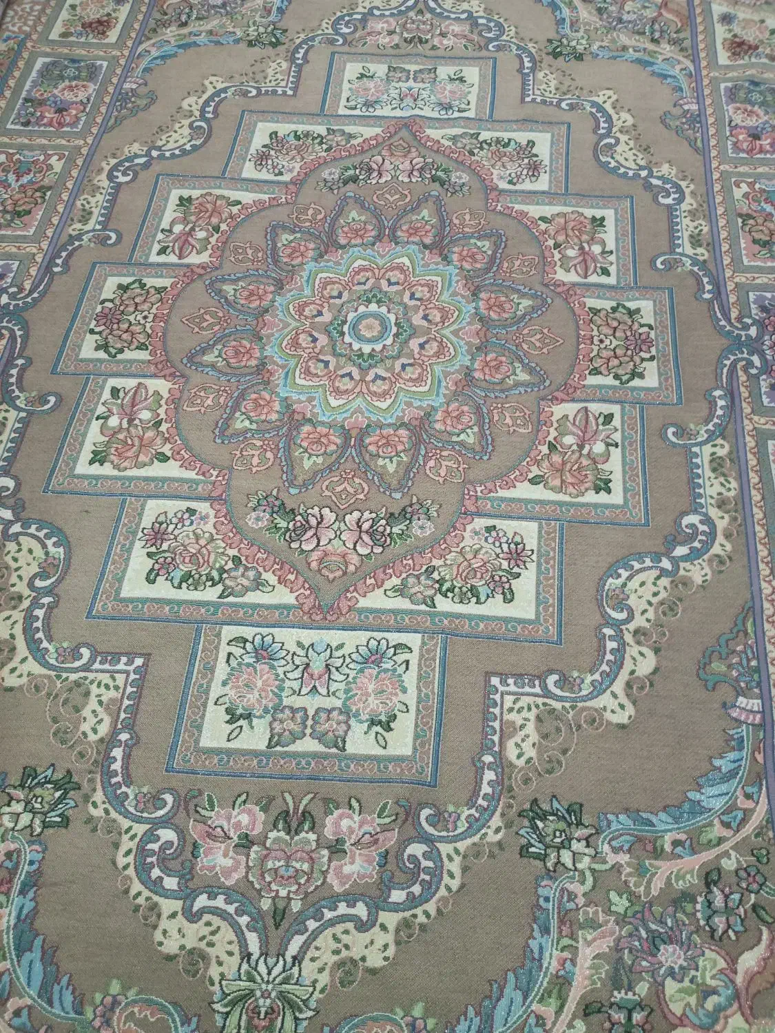 روفرشی|روفرشی|ورامین, ورامین|دیوار