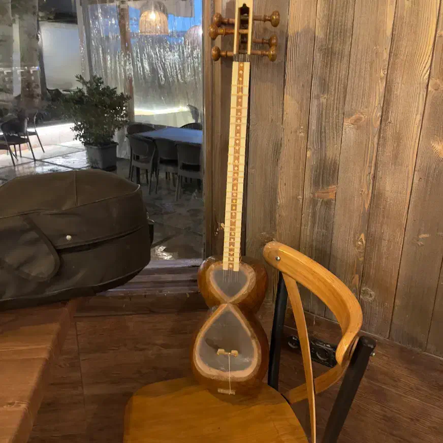 تار|سازهای سنتی|اصفهان, جلفا|دیوار