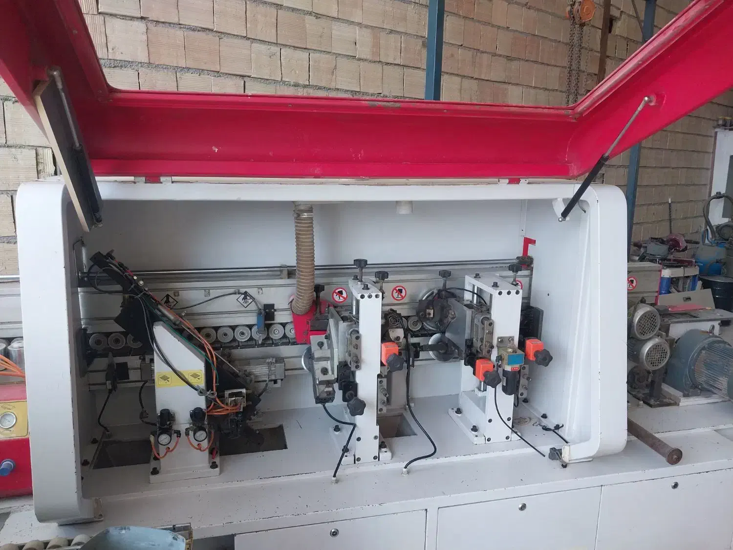 لبه چسبان طرح KDT نوین چوب نوار PVC دورکن|ماشین‌آلات صنعتی|مشهد, خین عرب|دیوار