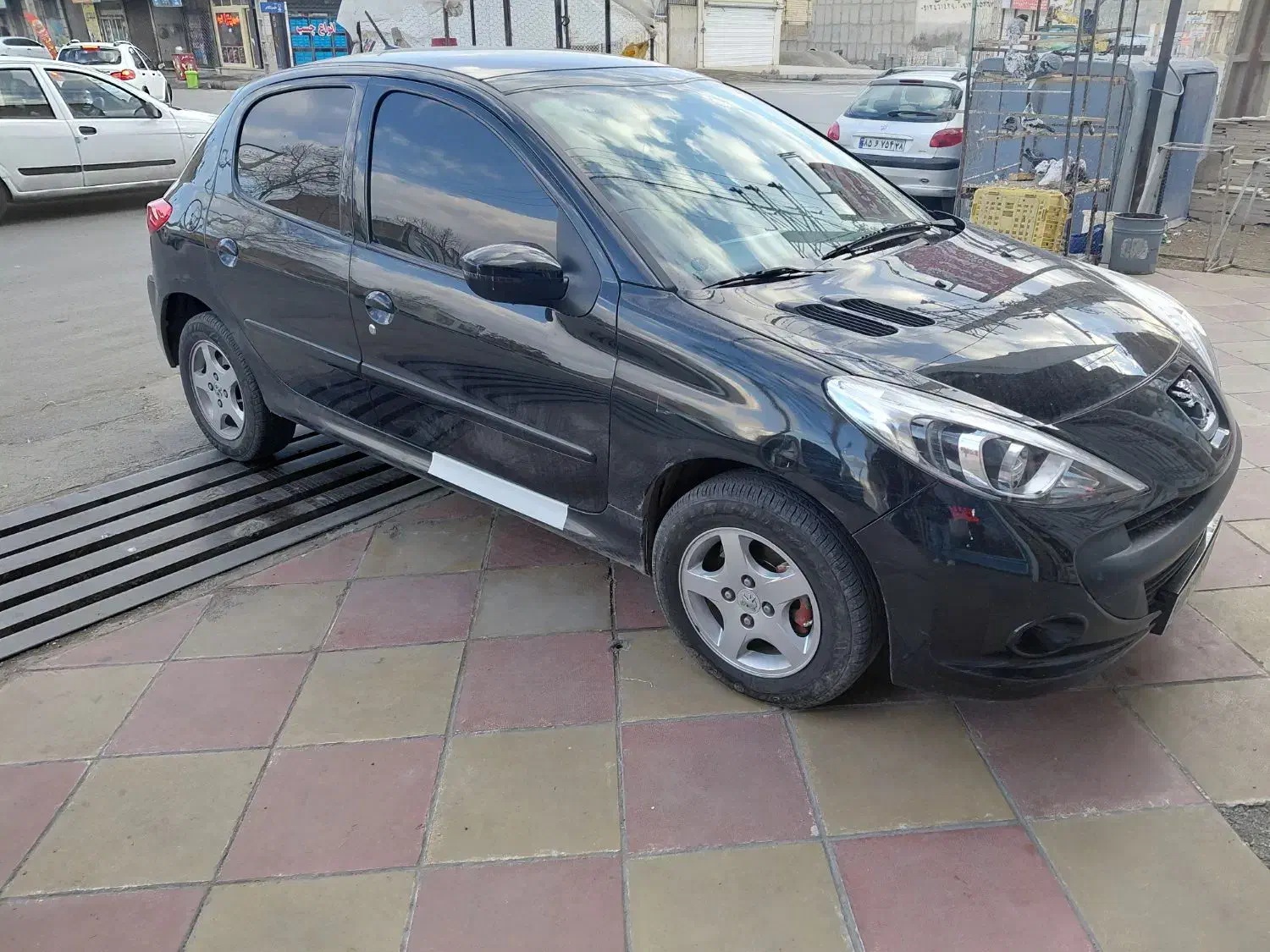 ۲۰۷مشکی|خودرو سواری و وانت|نظرآباد, نظرآباد|دیوار