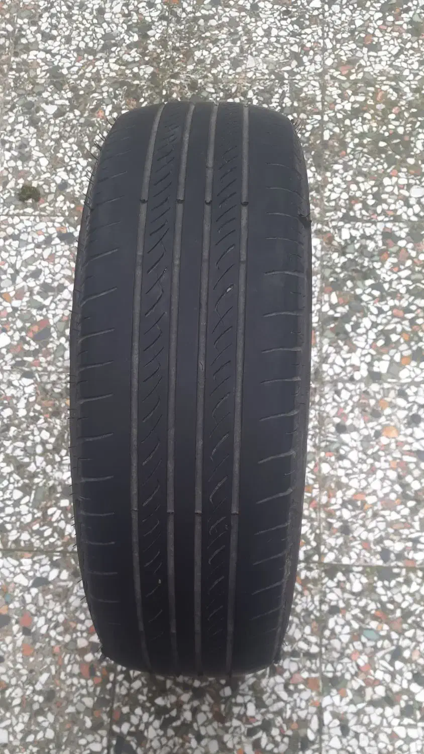 لاستیک سمند ۱۸۵|قطعات یدکی و لوازم جانبی|رشت, چله خانه|دیوار