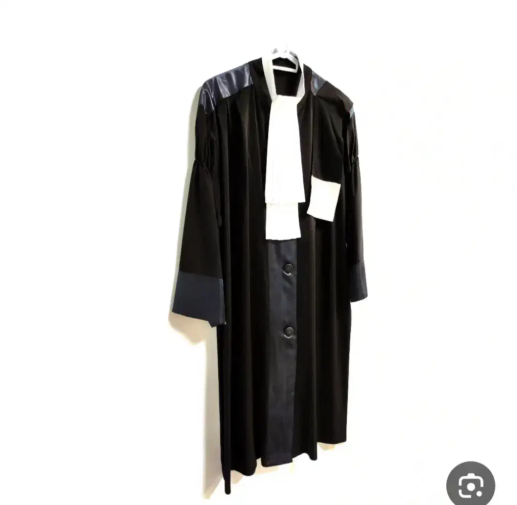 ردای وکالت|لباس|شیراز, شهرک سراج‎|دیوار