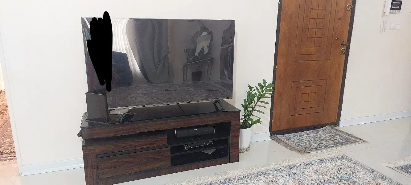 میز تلویزیون ۱۳۰ سانتی متر ،صفحه شیشه ای|میز تلویزیون|تهران, هلال احمر|دیوار