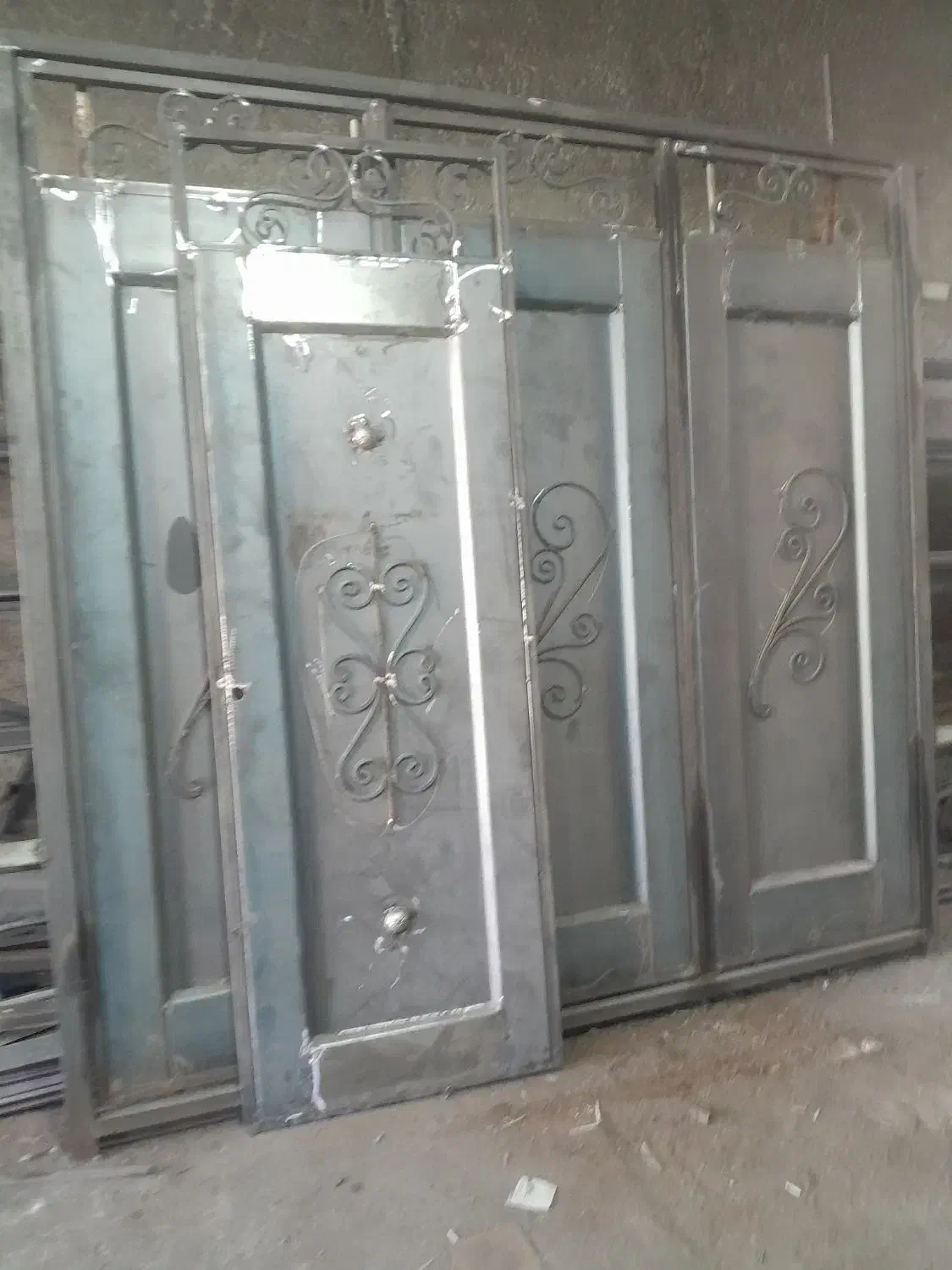 درب پنجره پیش ساخته جنس خوب .|مصالح و تجهیزات ساختمان|بروجرد, |دیوار