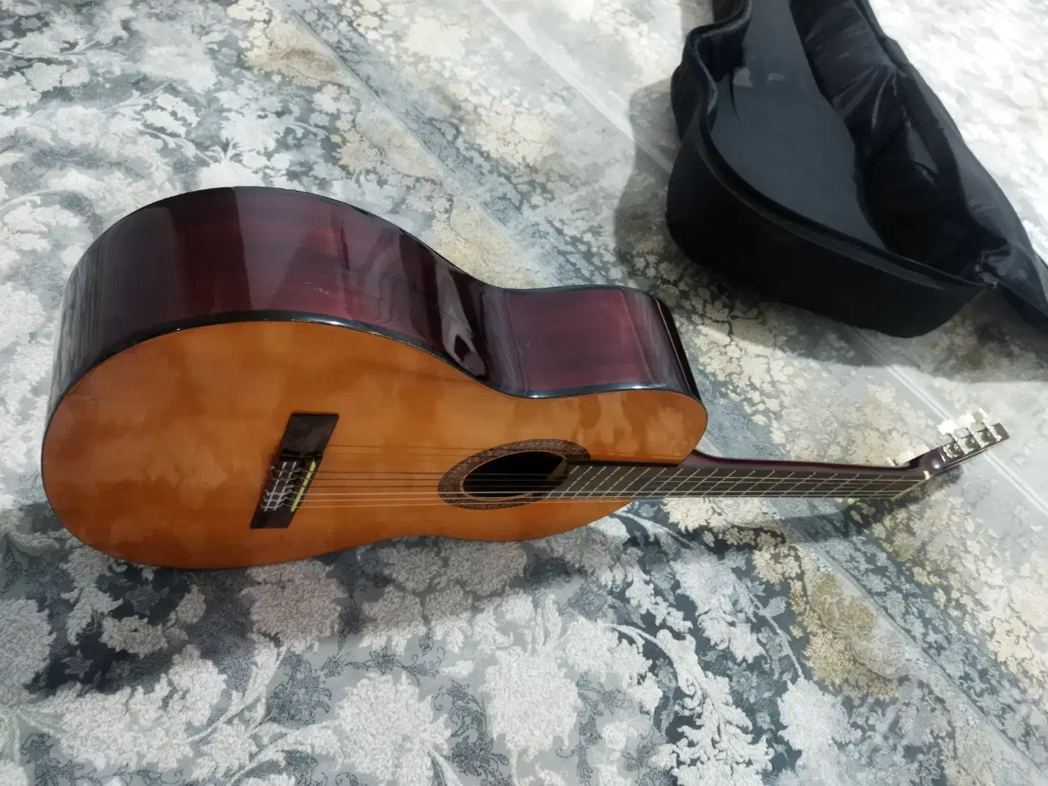 گیتار|گیتار، بیس، امپلیفایر|پرند, فاز ۴|دیوار