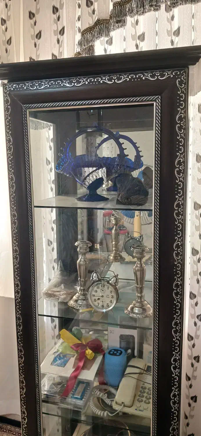 بوفه ۱/۸۰ بلند ۶۰ سانت عرض داخل اینه کاری|بوفه، ویترین، کنسول|ارومیه, |دیوار