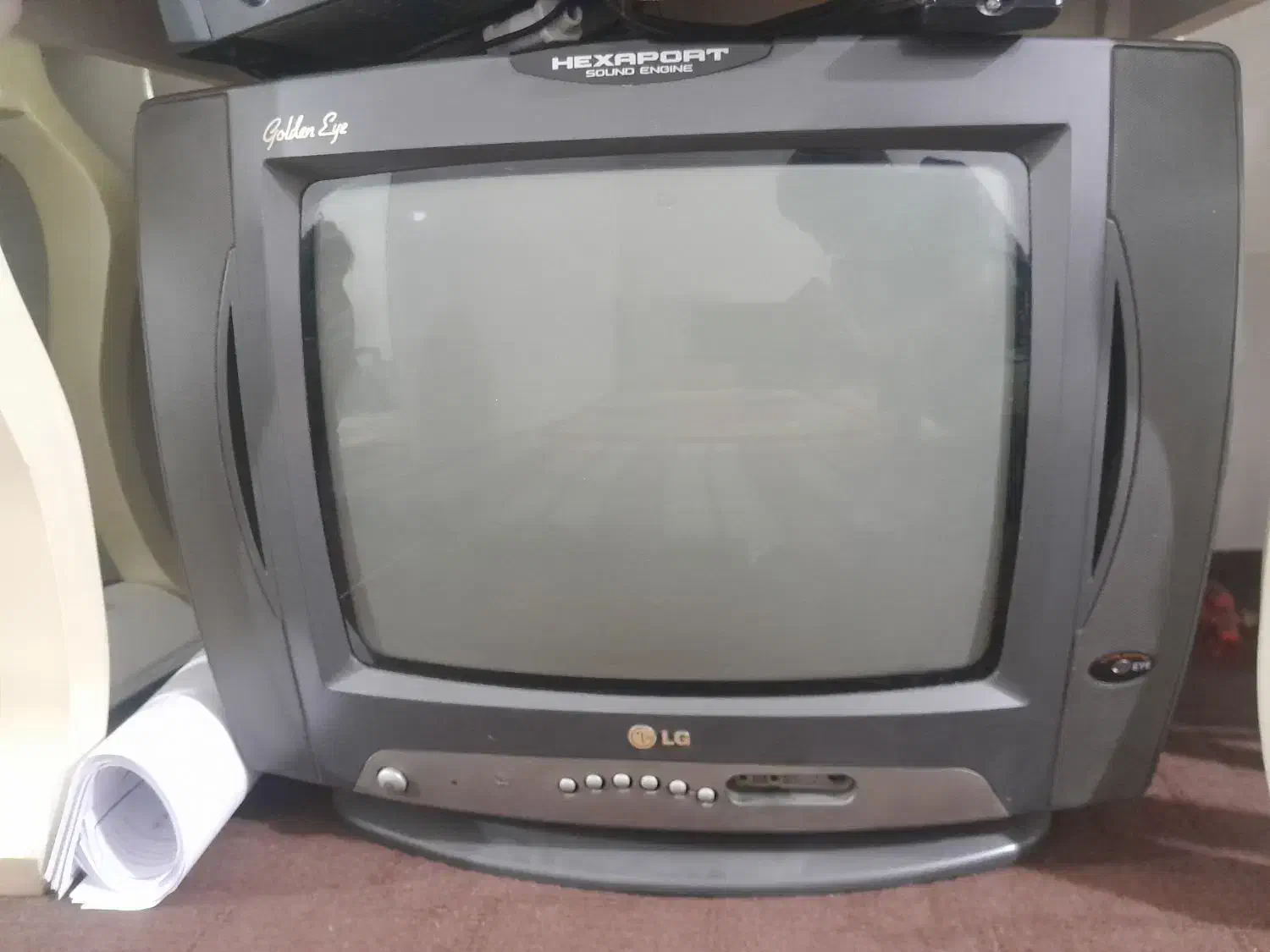 تلویزیون 14 اینچ|تلویزیون و پروژکتور|ملایر, |دیوار