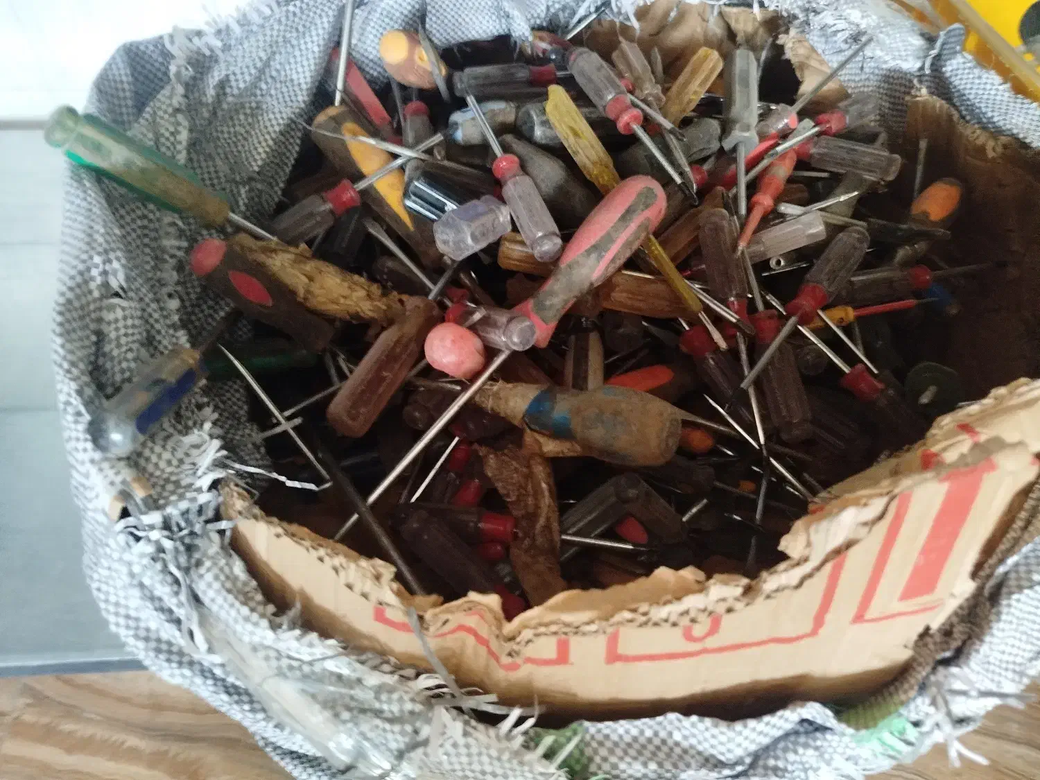 ابزار درهم کیلوی|ابزارآلات|مبارکه, |دیوار