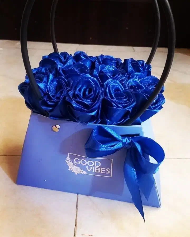 باکس ودسته گل۱۰و ۱۲شاخه ای سوپرشاین فقط ۴۰۰ تومان|گل مصنوعی|شیراز, کیان شهر|دیوار