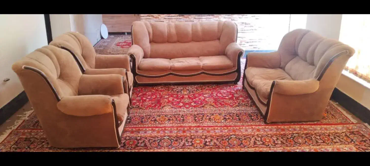 مبل ۷ نفره|مبلمان خانگی و میز عسلی|شیراز, قلات|دیوار