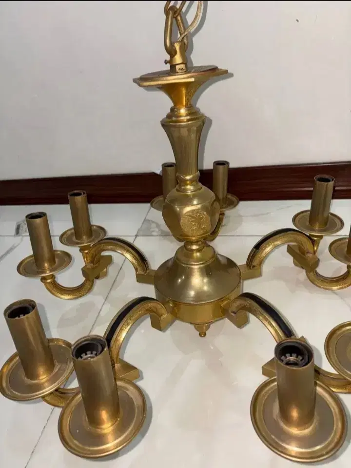 فروش و خریدار همه رقم لوستر برنزی|لوستر و چراغ آویز|تهران, هروی|دیوار