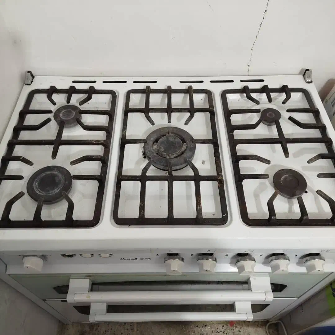 اجاق گاز طرح فر پنج شعله سفید|اجاق گاز و لوازم برقی پخت‌وپز|گلبهار, شهر جدید گلبهار|دیوار