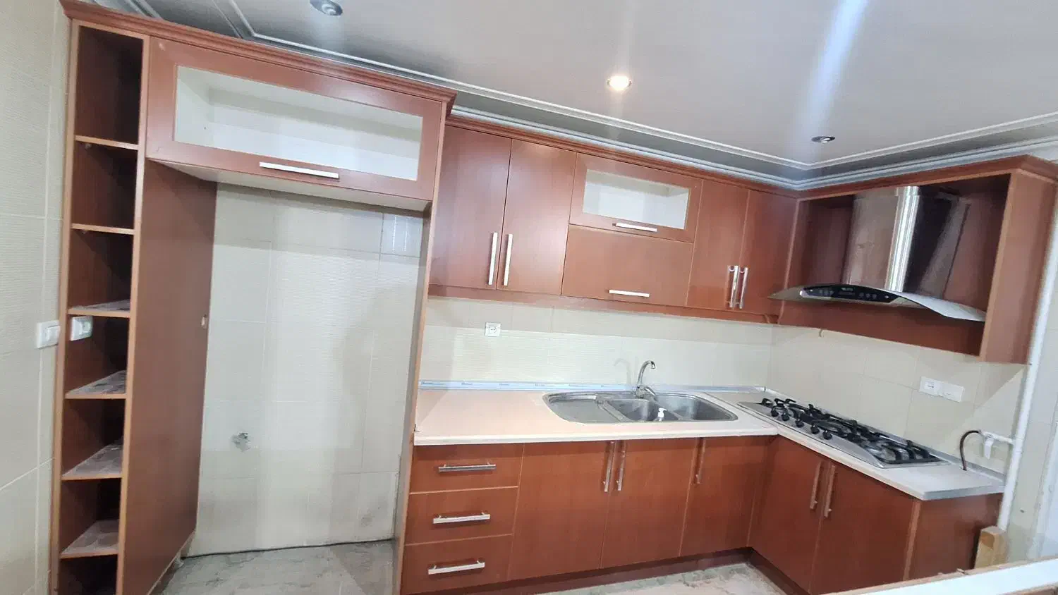 کابینت ام دی اف ب همراه هود،سینک،گاز|جاکفشی، کمد، دراور|گنبد کاووس, |دیوار