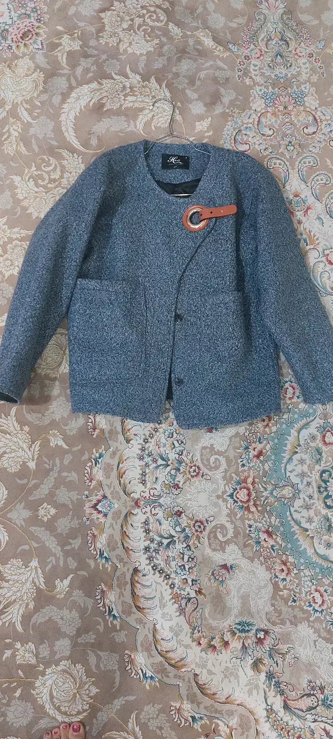 پالتو|لباس|گرمدره, |دیوار