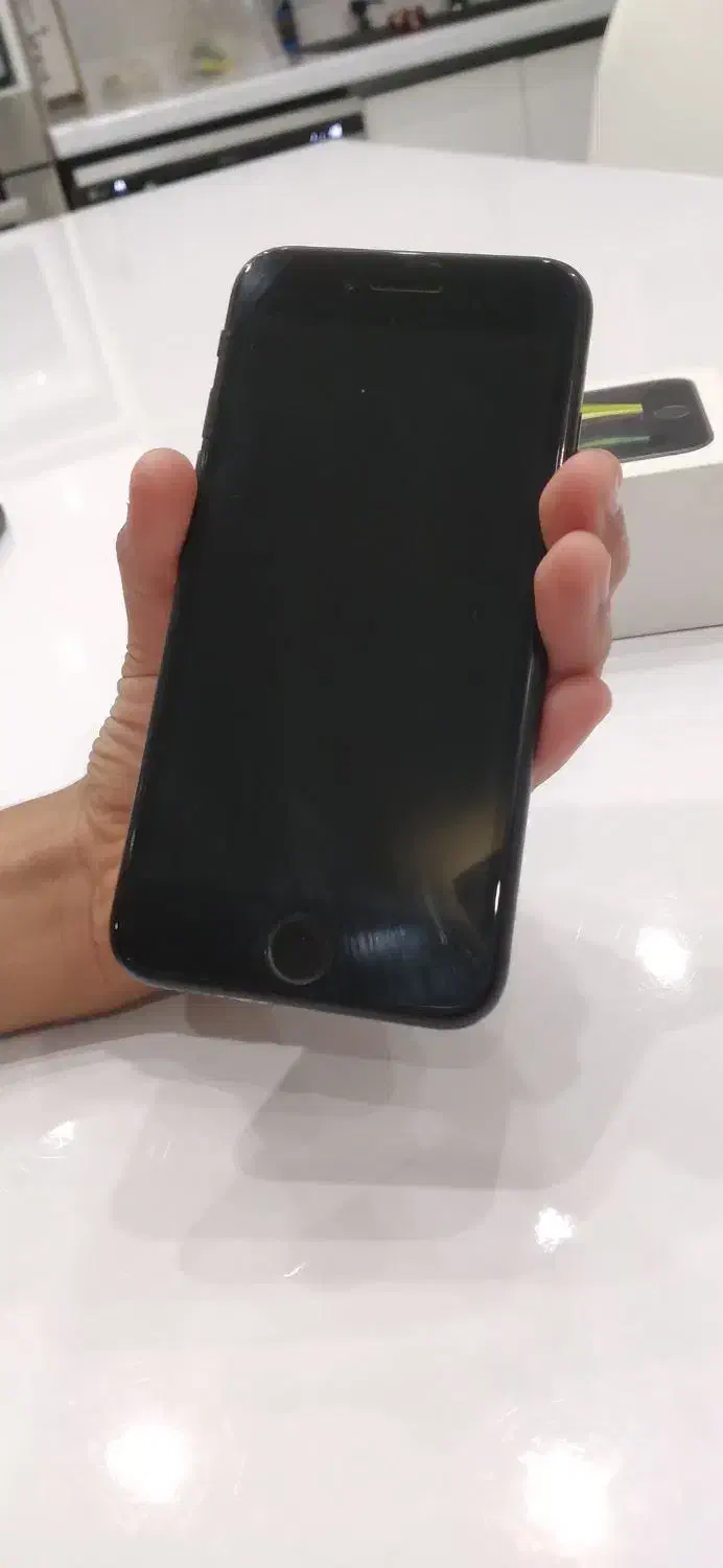 آیفون se 2020 مشابه آکبند|موبایل|تهران, امجدیه (خاقانی)|دیوار