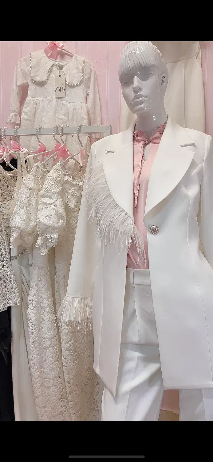 مانکن دخترانه سفید|فروشگاه و مغازه|میانه, |دیوار