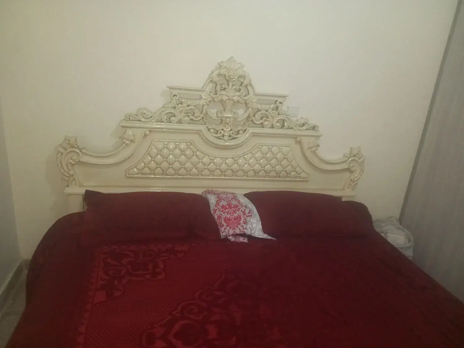 سرویس خاب تخت دونفره،میز ارایش،۲تا عسلی|تخت و سرویس خواب|وحیدیه, |دیوار