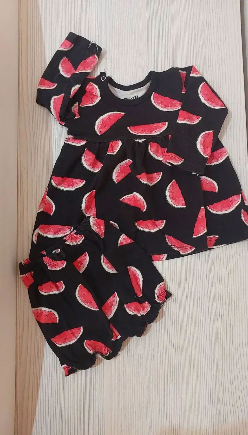 لباس کودک|کفش و لباس بچه|اشتهارد, |دیوار