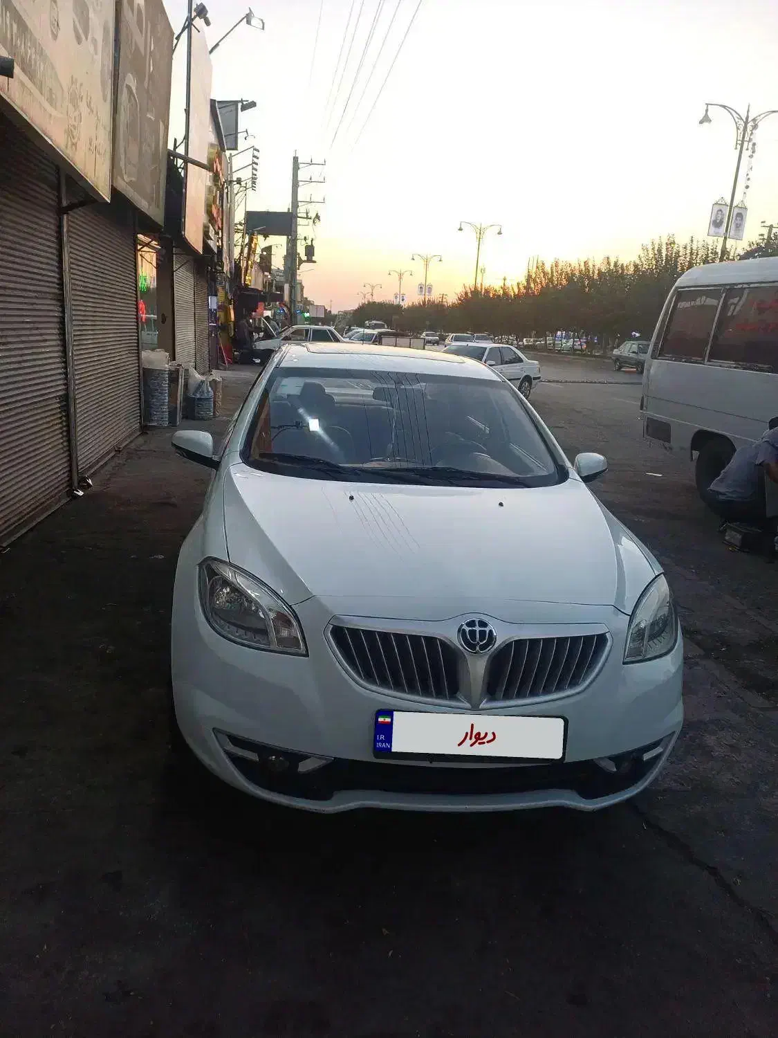 برلیانس ۳۳۰ اتومات|خودرو سواری و وانت|اسلام‌شهر, شهرک سعیدیه|دیوار