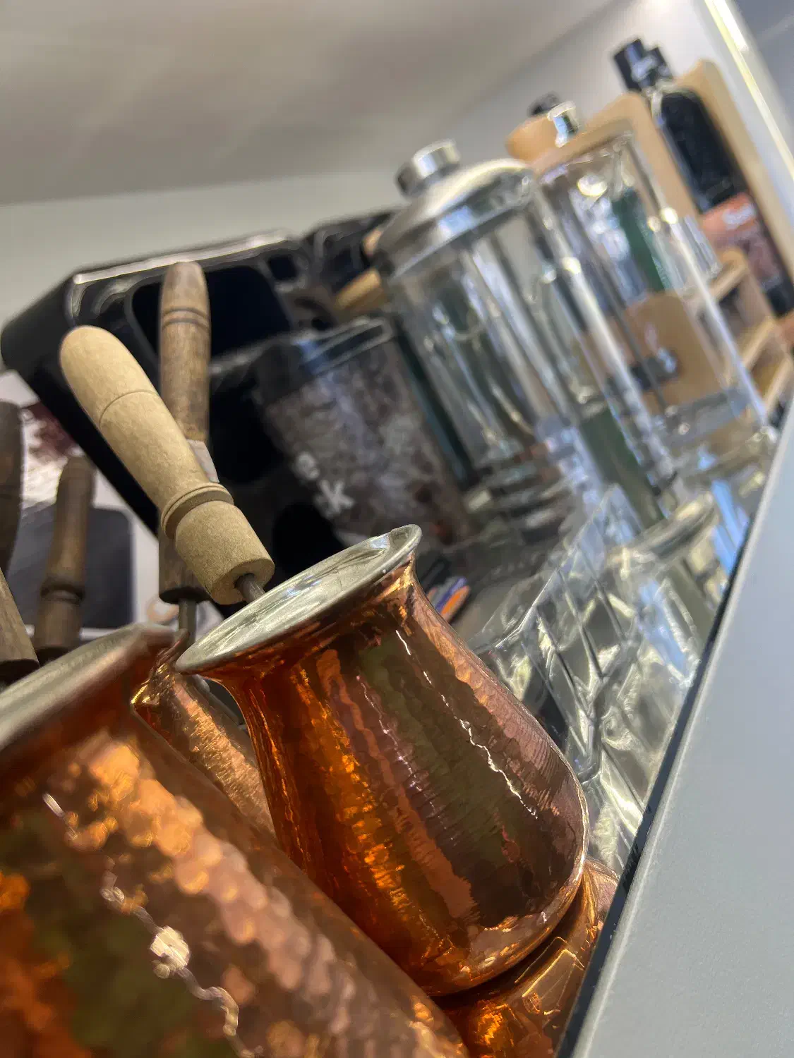 همکار خانوم|استخدام خدمات فروشگاه و رستوران|رشت, فلسطین|دیوار