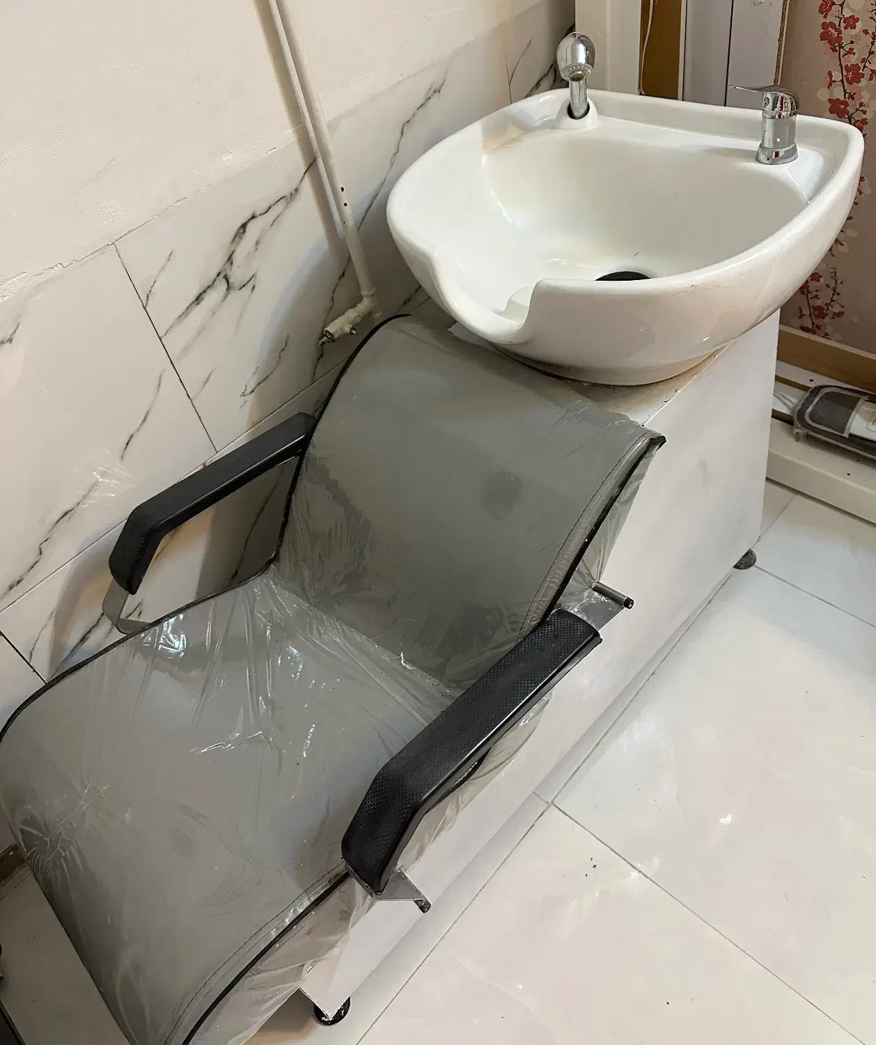 سرشور ومیزکانتر|آرایشگاه و سالن‌های زیبایی|اردبیل, |دیوار