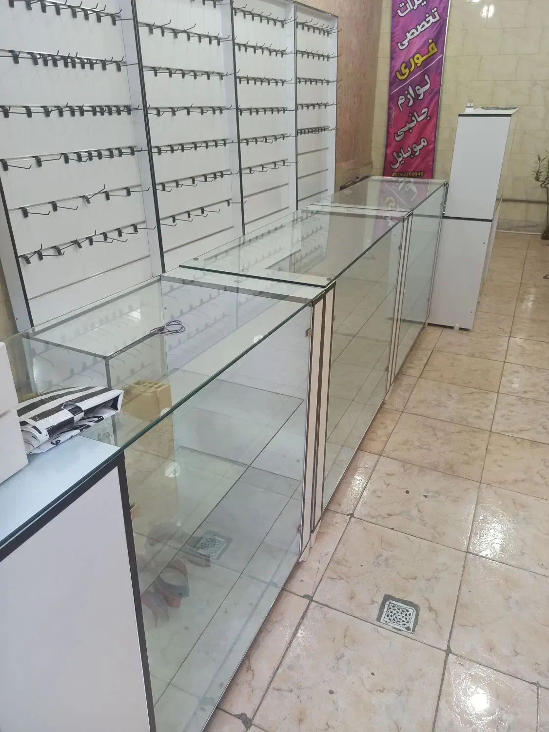 ویترین ، باکس ، رگال ، کانتر|بوفه، ویترین، کنسول|قرچک, زیبا شهر|دیوار