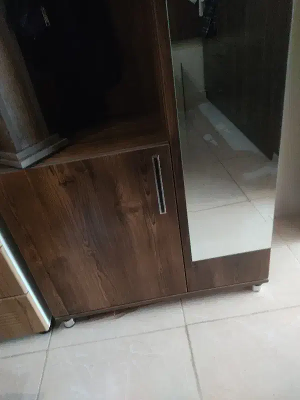 جا کفشی|جاکفشی، کمد، دراور|اصفهان, جلالیه|دیوار