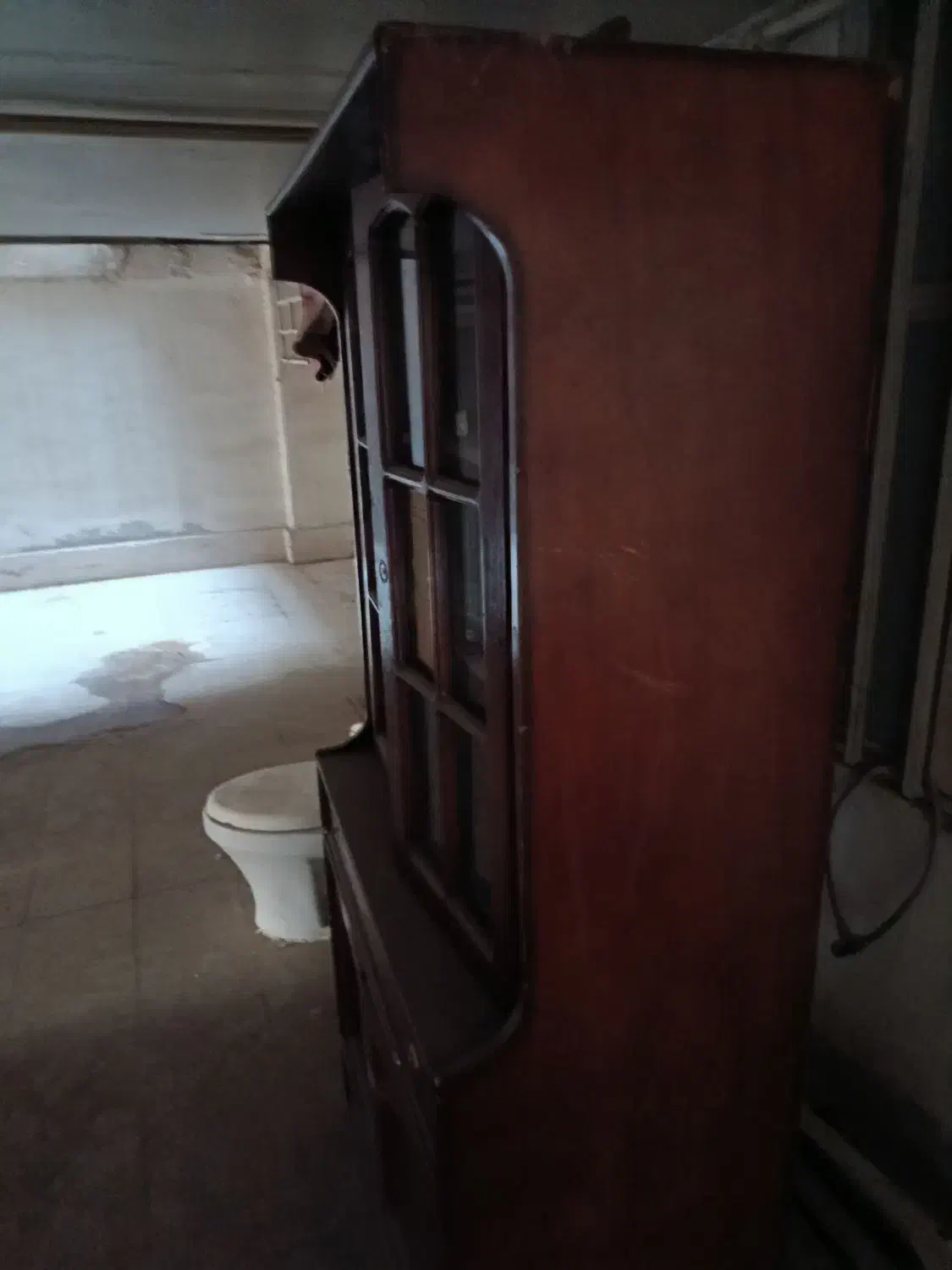 کتابخانه چوبی قدیمی اصل|کتابخانه، شلف، قفسههای دیواری|اهواز, کوی سعدی|دیوار