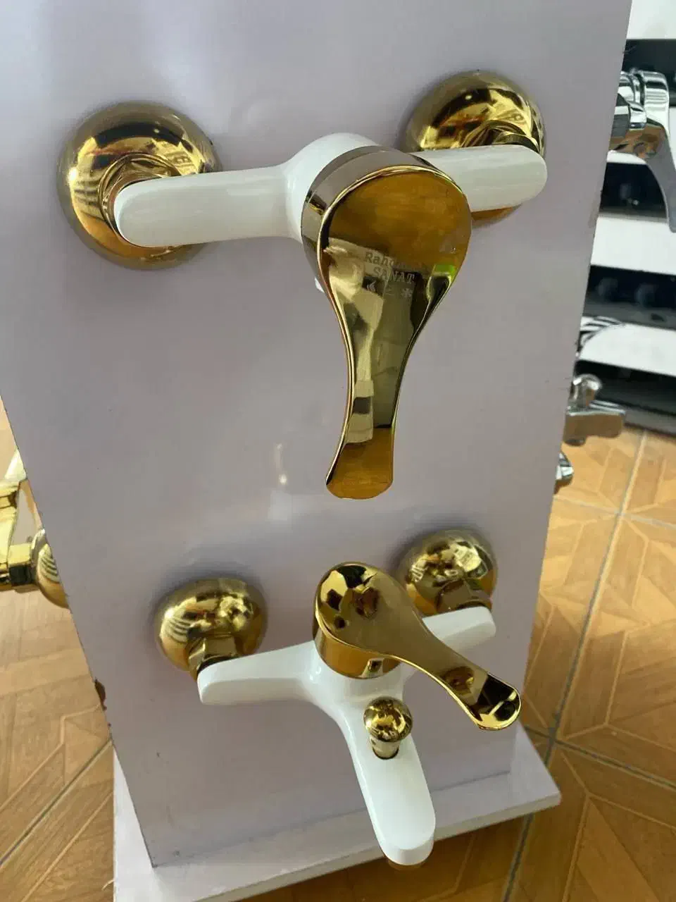 ست ۴تیکه شیرالات|لوازم سرویس بهداشتی|میاندوآب, |دیوار