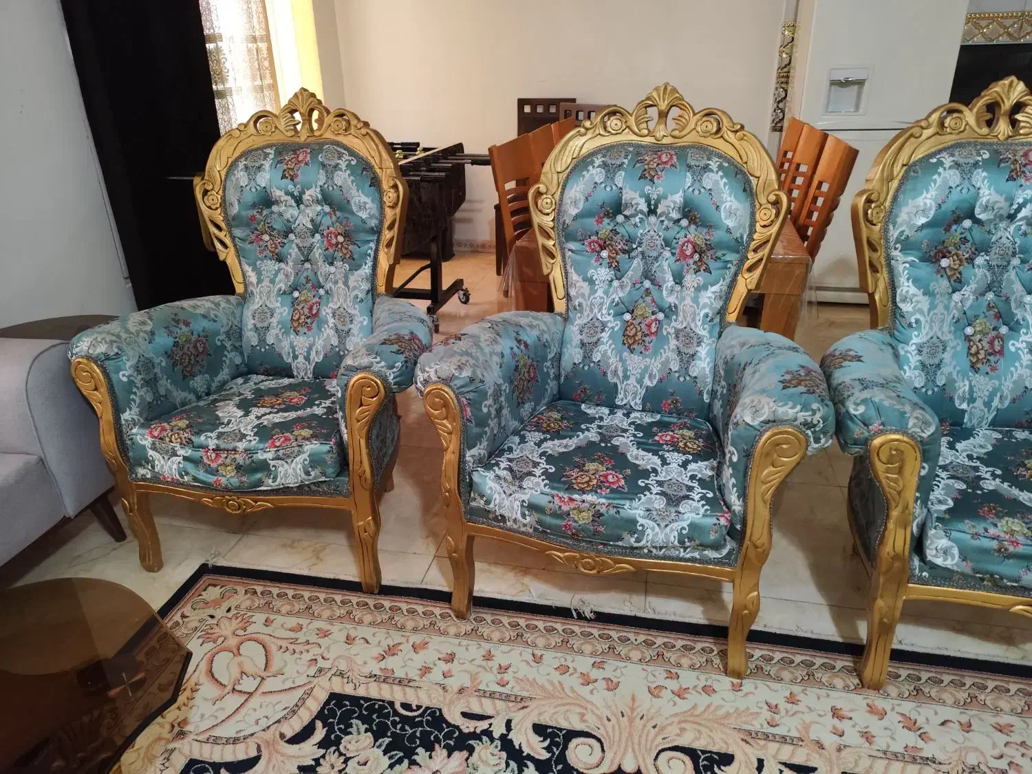 مبل سلطنتی ۹ نفره (حراج)|مبلمان خانگی و میز عسلی|هشتگرد, تهران دشت|دیوار