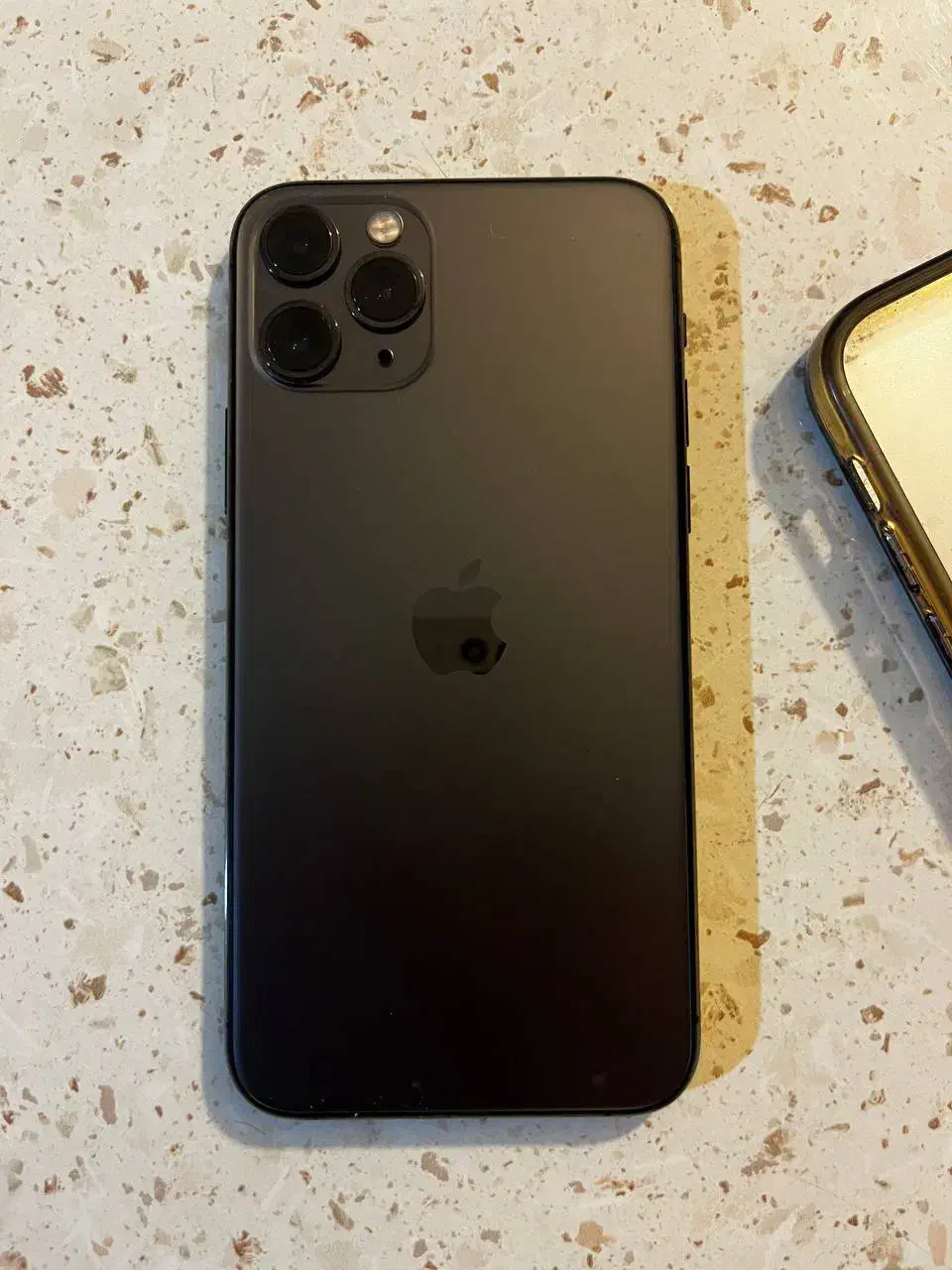 ایفون 11پرو 256|موبایل|پرند, فاز ۱|دیوار