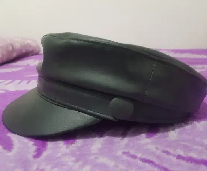 کلاه چرم زنانه فرانسوی|لباس|بهارستان, |دیوار