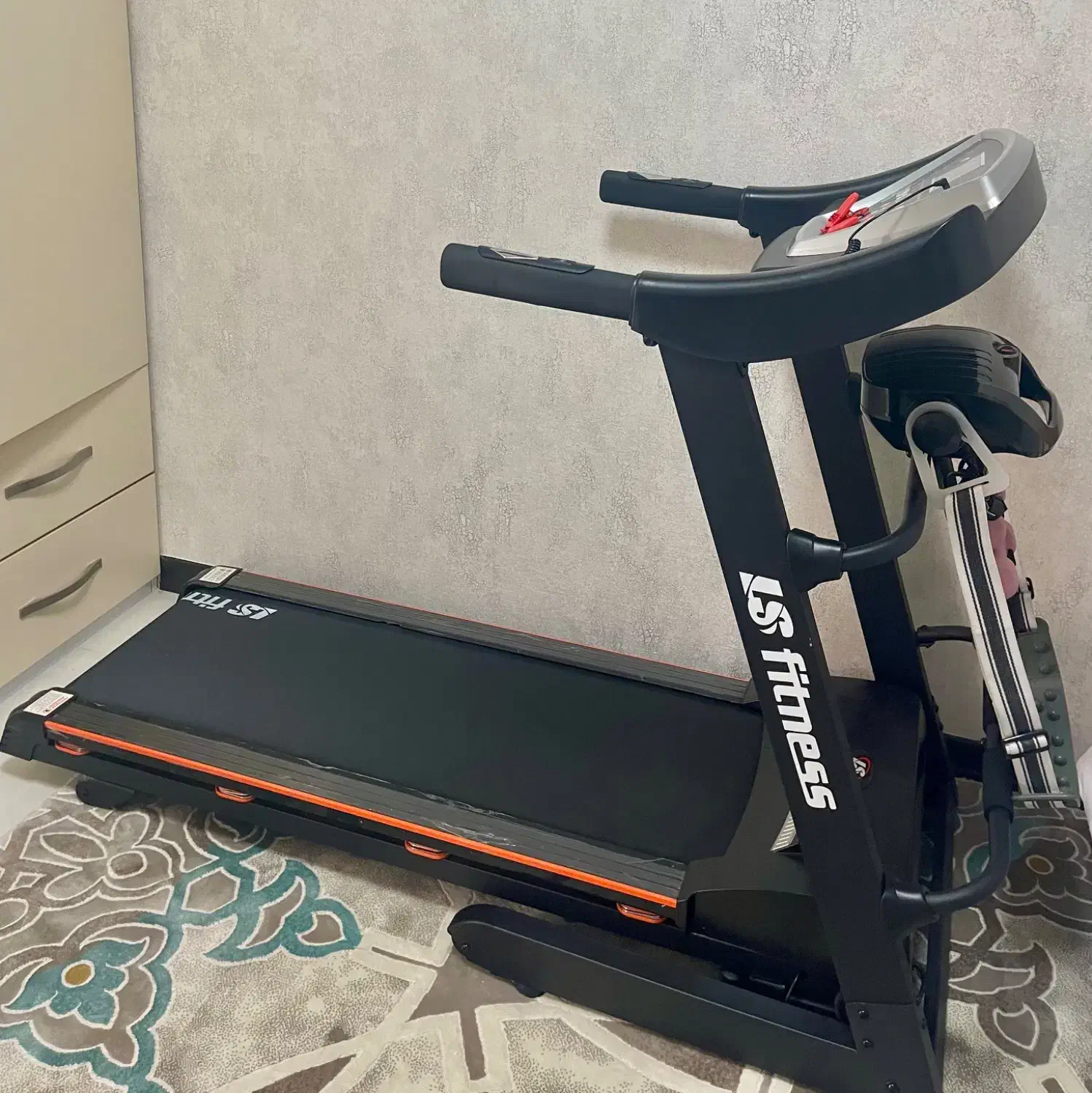 تردمیل خانگی  شرکت بازرگانی لطیفی|تجهیزات ورزشی|تهران, والفجر (افسریه)|دیوار