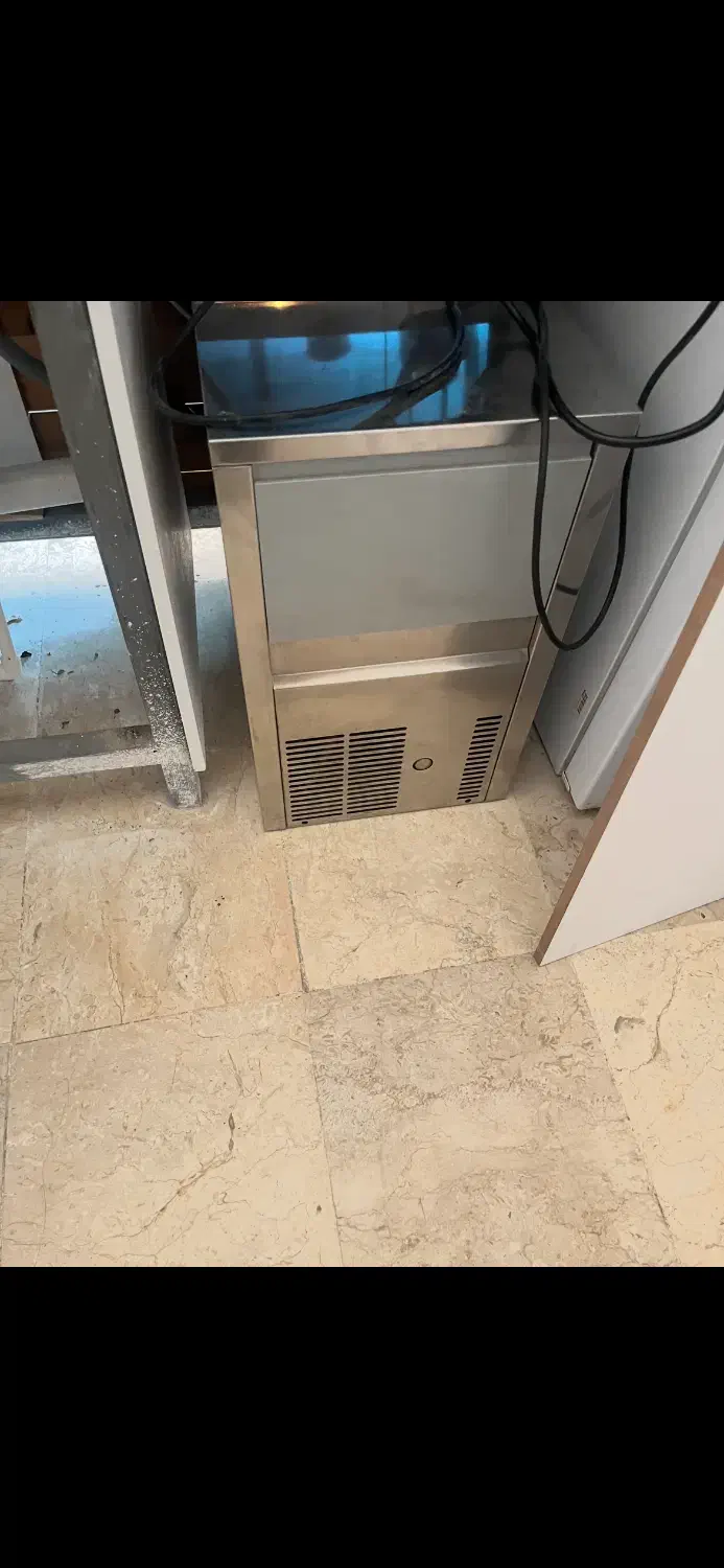 فروش یخساز ۳۰ کیلویی ایتالیایی|کافیشاپ و رستوران|تهران, دزاشیب|دیوار