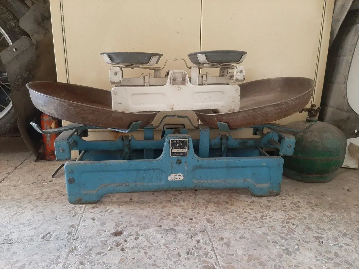 ترازو|کلکسیون اشیاء عتیقه|اصفهان, جوزدان الیادران|دیوار