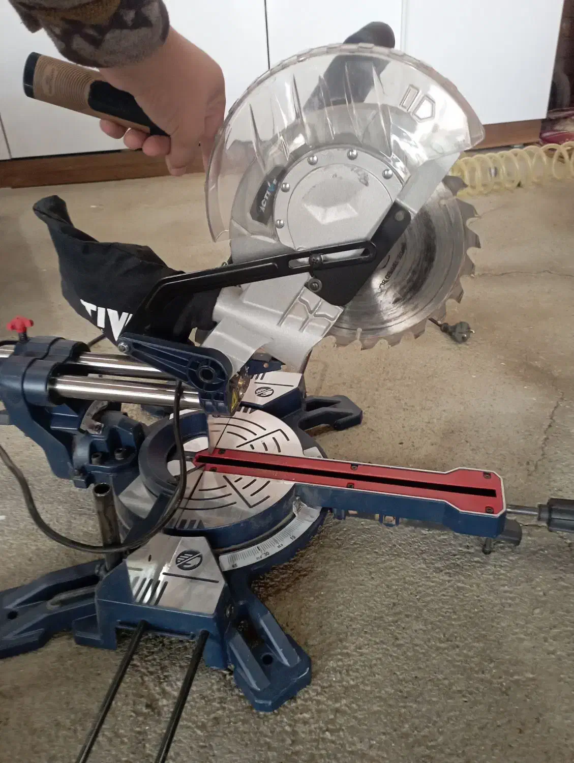 فارسی بر|ابزارآلات|پیرانشهر, |دیوار