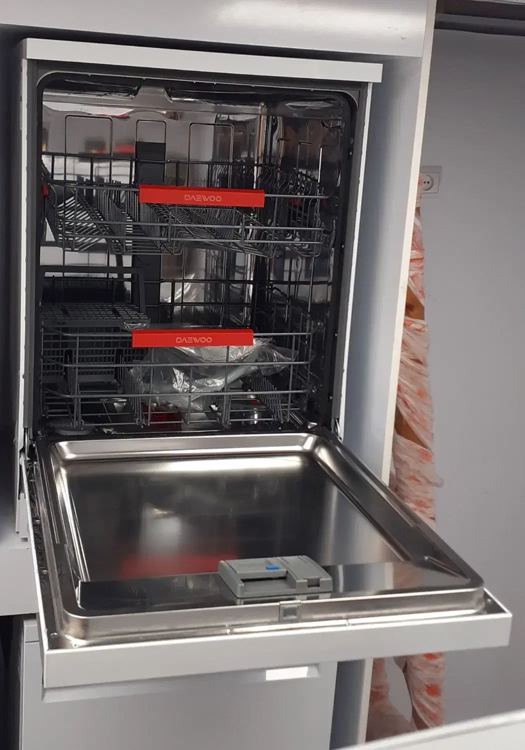 ظرفشویی دوو گلوسی 12 نفره سفید DW-110W|ماشین ظرفشویی|رضوانشهر, |دیوار