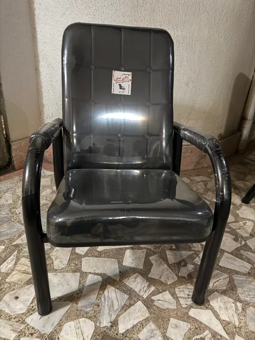 صندلی|دفتر کار|رشت, منظریه|دیوار