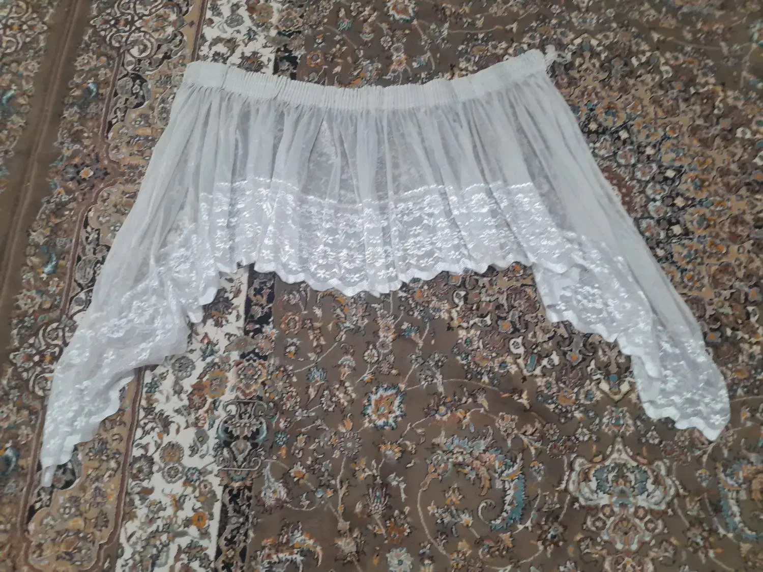 تعدادی پرده و رو پشتی|پرده، رانر، رومیزی|سرپل ذهاب, |دیوار