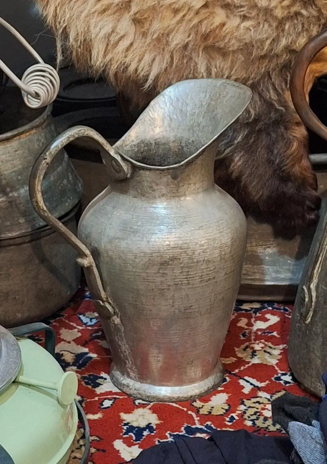 پارچ مسی|کلکسیون اشیاء عتیقه|ساری, |دیوار