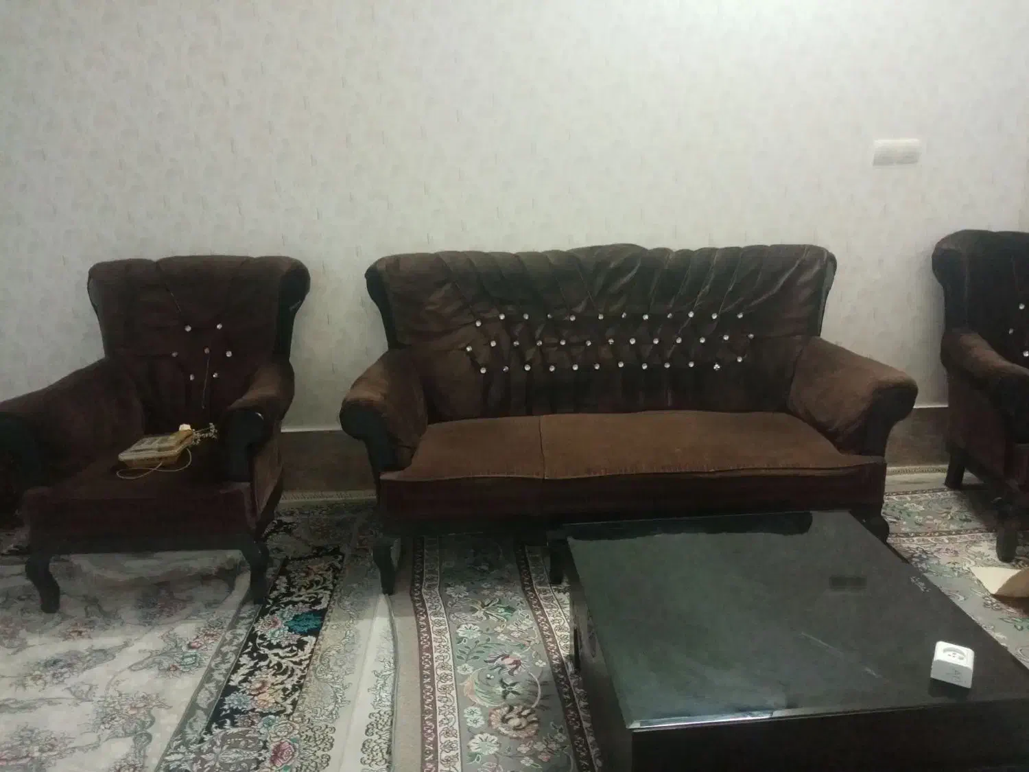 مبل هفت نفره و کمد لباس یخچالی|مبلمان خانگی و میز عسلی|سبزوار, شرق کال جنوبی (شمس آبادی)|دیوار