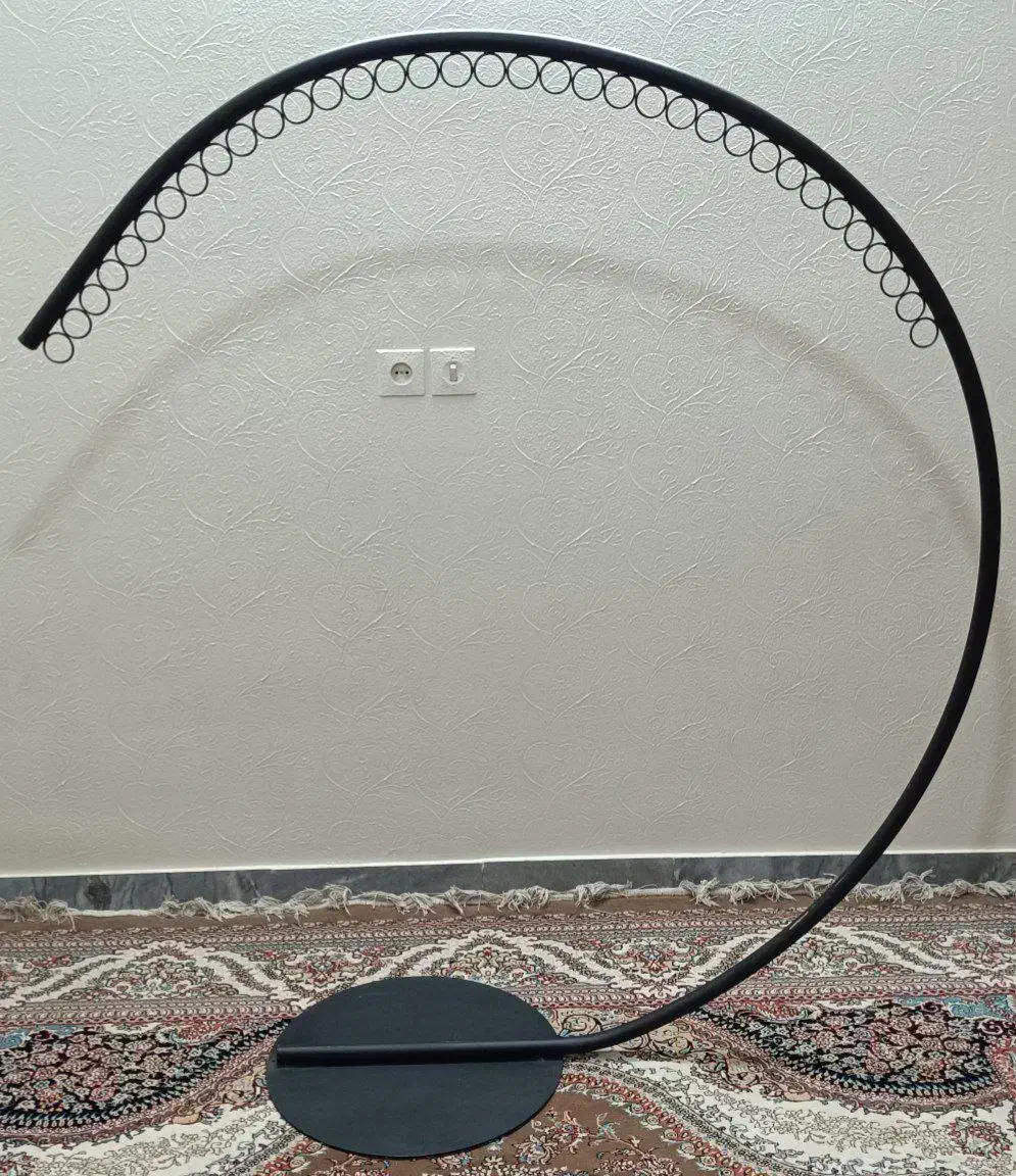 رگال لباس|بندرخت و رخت‌آویز|شاهین‌شهر, حافظ جنوبی|دیوار