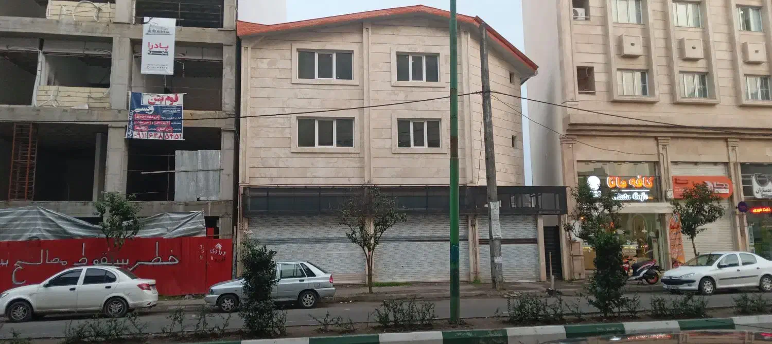 فروش مغازه ۱۶۰ متری در بر اصلی خیابان|فروش مغازه و غرفه|رشت, بوسار|دیوار