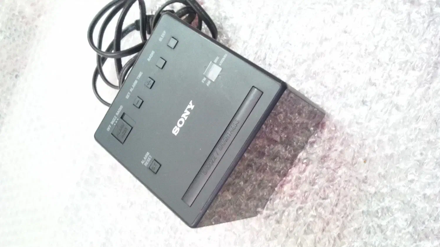 رادیوساعت سونیlcf-c1 با جعبه-معیوب-گناوه|سیستم صوتی خانگی|اهواز, زردشت|دیوار