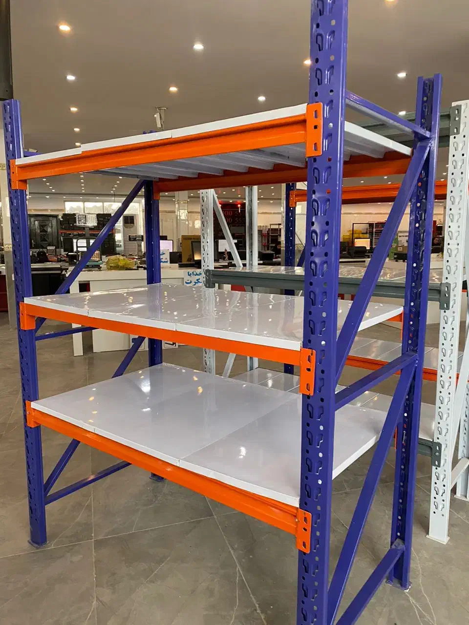 چند عدد قفسه ایزی راک و پیچ و مهره درحدنو|فروشگاه و مغازه|قزوین, |دیوار