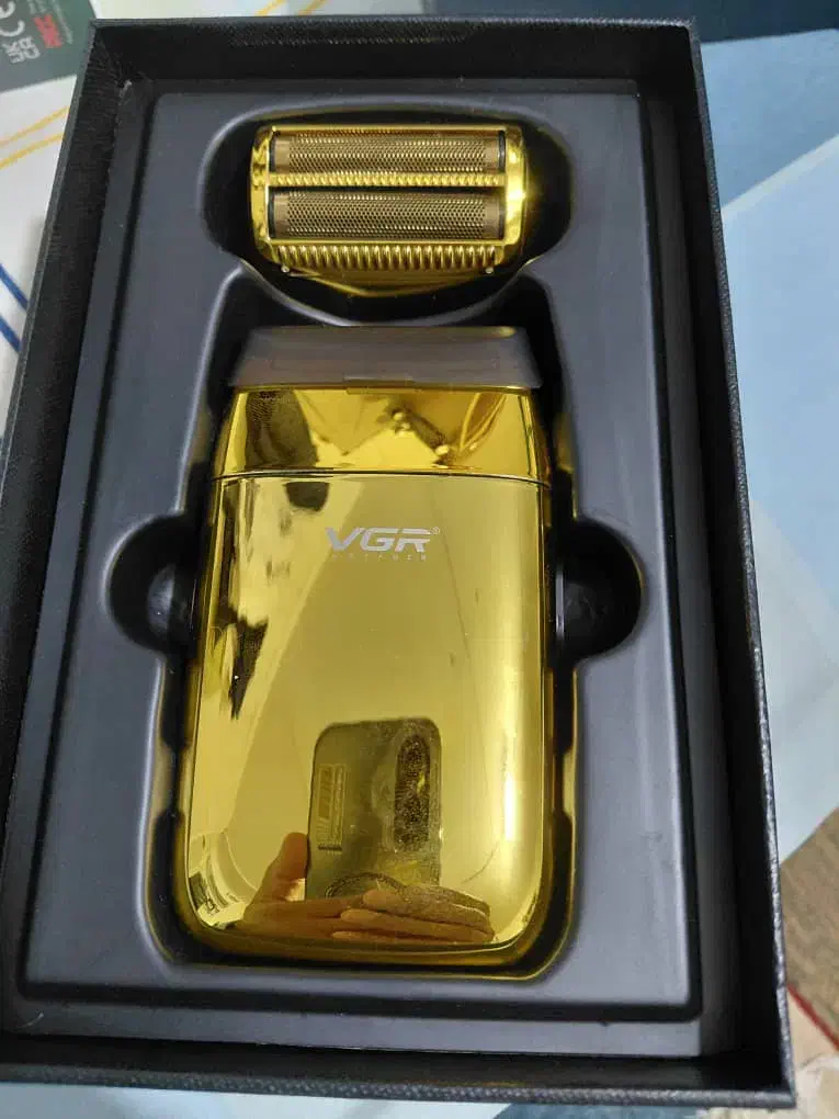 ریش تراش Shayver بفروش می‌رسد.|آرایشی، بهداشتی، درمانی|کیش, |دیوار