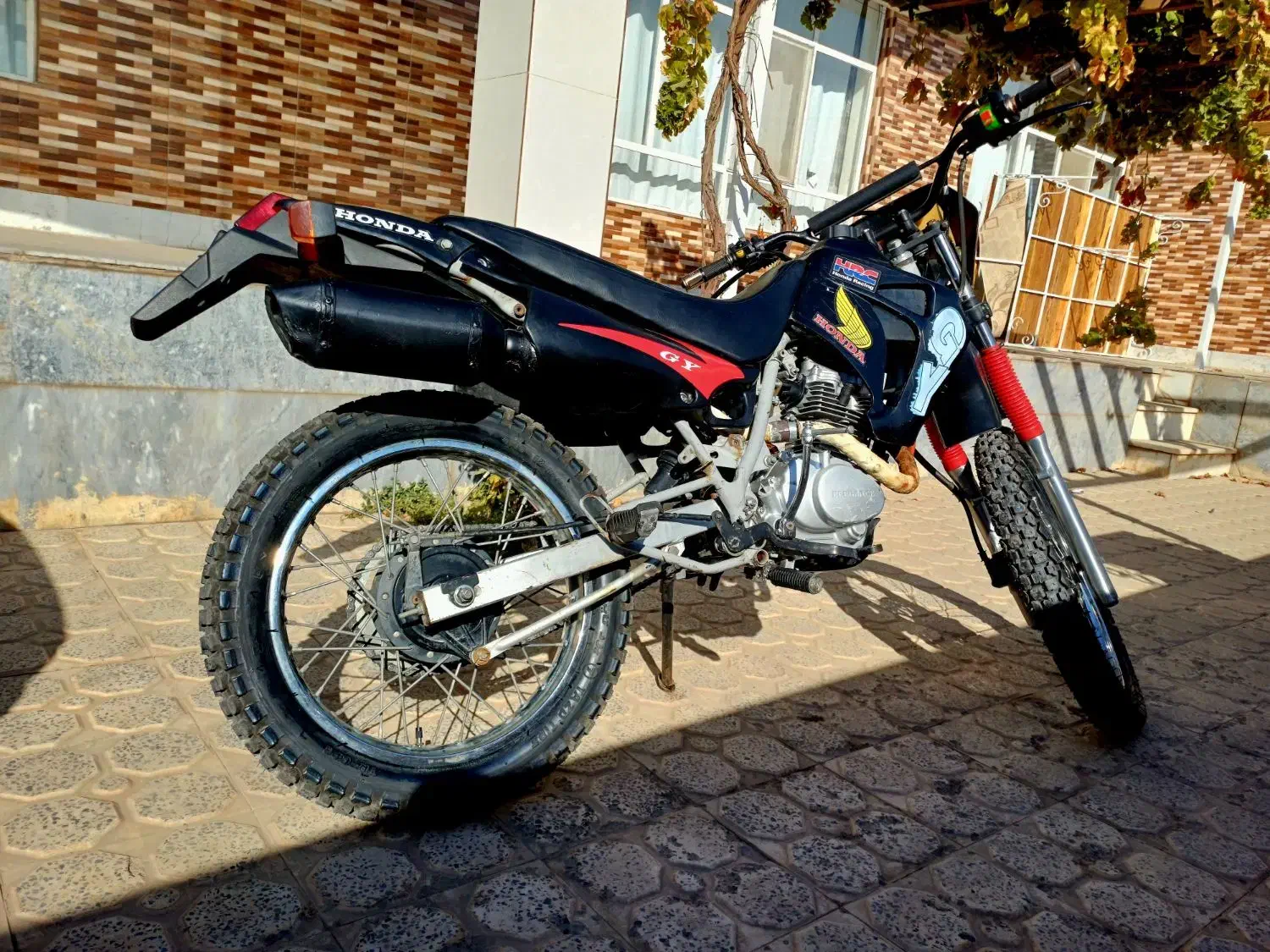 تریل درحد مزایده ای|موتورسیکلت|فولادشهر, زاینده رود|دیوار